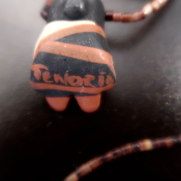 Unusual Boho Tenorio Signed Native Santo Domingo Storyteller Heishi Necklace - Picture 7 of 9